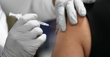 Ten kraj stworzył własną szczepionkę. Skuteczność? Ponad 90 procent