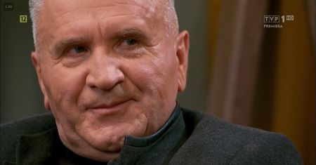 Stanął w ogniu krytyki. Nie mógł utrzymać rąk przy sobie