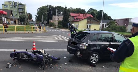 Śmierć motocyklistki w Gryfowie Śląskim. 19-latka zderzyła się z samochodem
