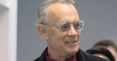 Tom Hanks przyleciał do Europy na mecz. Pamiętasz, komu kibicuje?