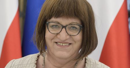 ODMIENIONA Anna Grodzka prezentuje NOWĄ fryzurę! Poznalibyście byłą posłankę?