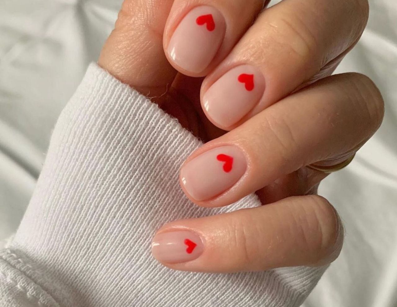 Manicure na walentynki 2023
Instagram/gel.bymegan