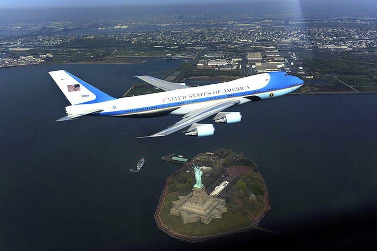 Niezwykłe konstrukcje [cz. 16]. Air Force One i E-4 - powietrzne centrum dowodzenia 10