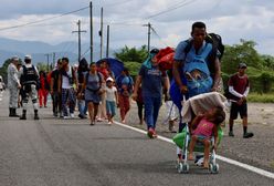 Zdążyć przed Trumpem. Tysiące migrantów ciągnie w stronę granicy