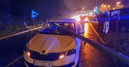 Bielsko-Biała. O krok od tragedii. Kierowca Skody otrzymał drugie życie