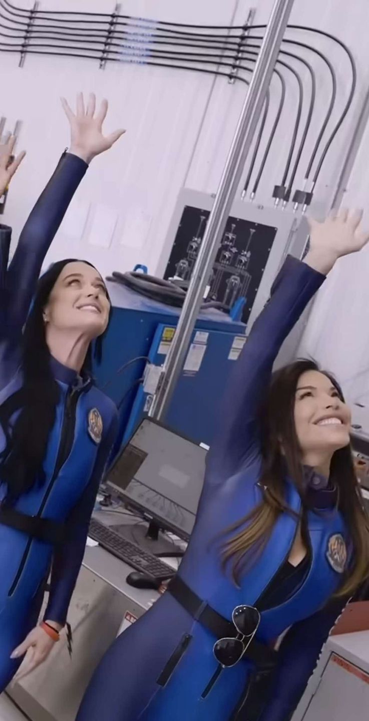 Lauren Sanchez i Katy Perry przygotowują się do lotu w kosmos