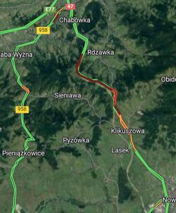 Rdzawka: zderzenie trzech aut i lawety. Spore utrudnienia na zakopiance