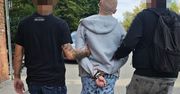 Warszawa: 20-latek podał policjantom fałszywe dane. Był poszukiwany i miał przy sobie klefedron