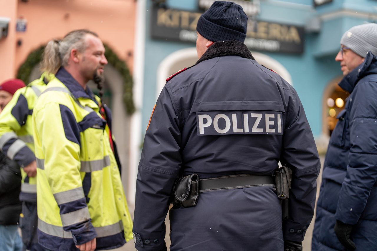 Austria shaken by fatal knife attack linked to Islamist extremist