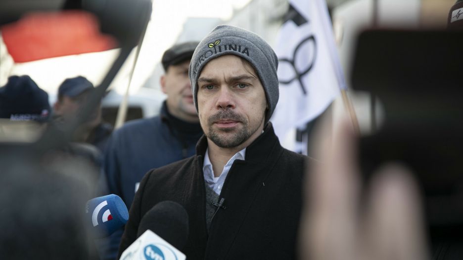 Pikieta pod Aresztem ?ledczym w Lublinie w obronie rolnika z Dysa22.12.2021 Lublin AgroUnia przed aresztem sledczym w Lublinie w obronie rolnika ukaranego za brak kolczykow u niektorych swin N/z Michal Kolodziejczak 
fot. Michal Pilat/REPORTERMichal Pilat/REPORTER