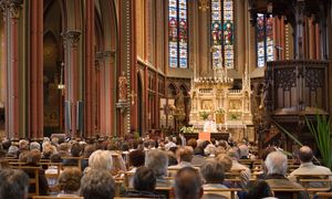 List Episkopatu. W tle wizyta Jana Pawła II. Jezuita zabrał głos