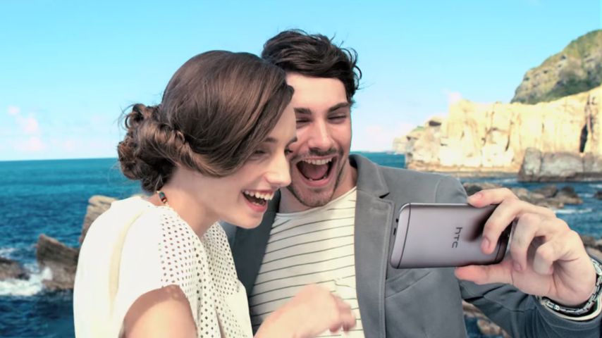W skrócie: smartfon o grubości 3,8 mm, HTC Sense 7 i nowe iPady w starciu z bronią palną