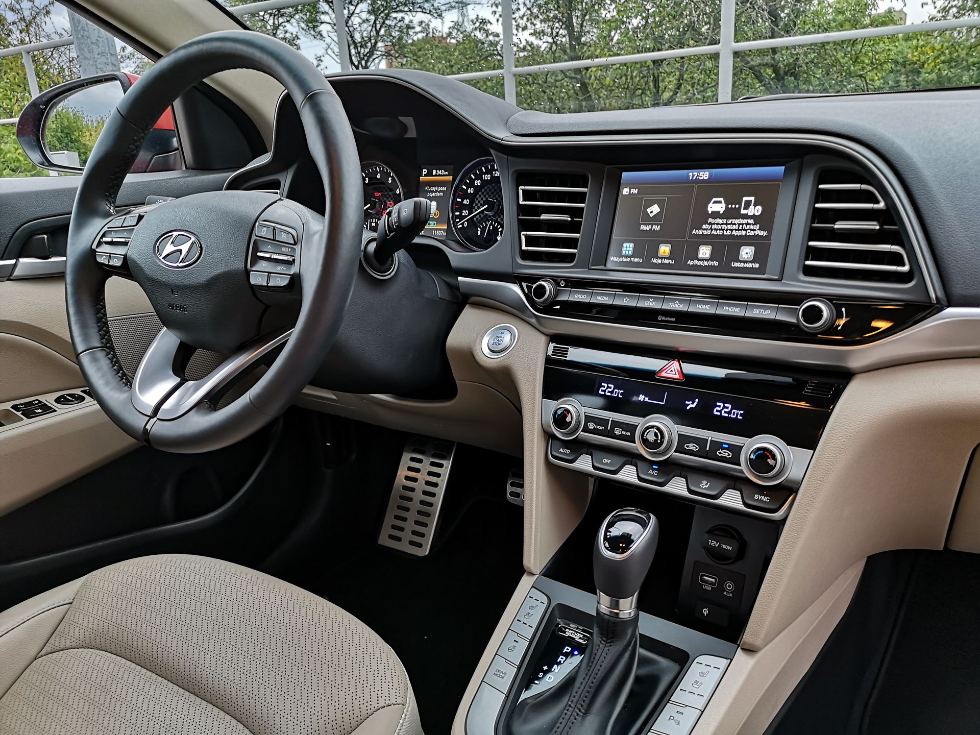 Hyundai Elantra: Hyundai SmartSense, Android Auto i kamera cofania 21