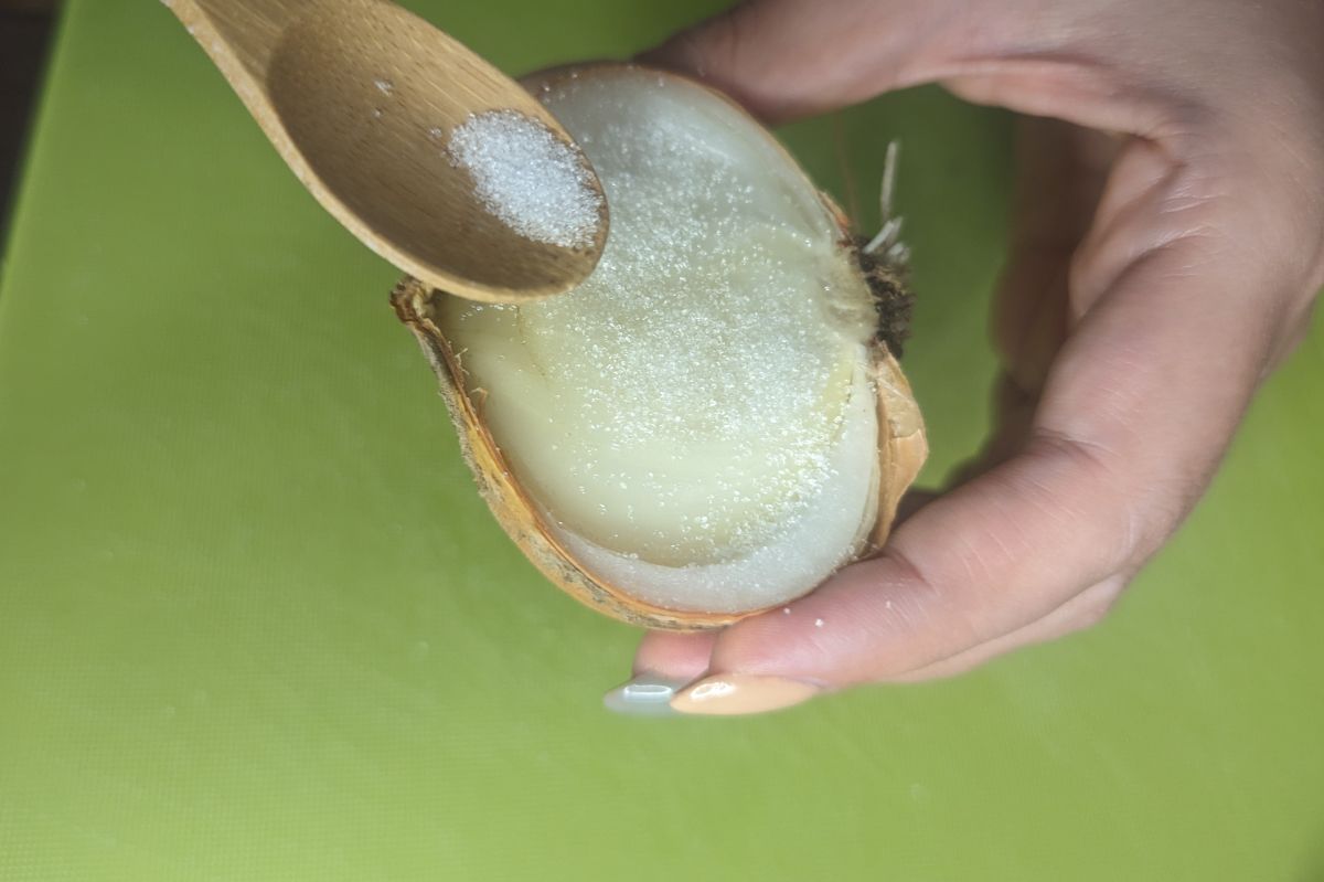 Eco-friendly cleaning hack: Remove rust from baking sheets with onions