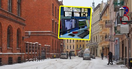 Kamera uchwyciła nastolatki. Nawet się nie kryły. Ręce opadają