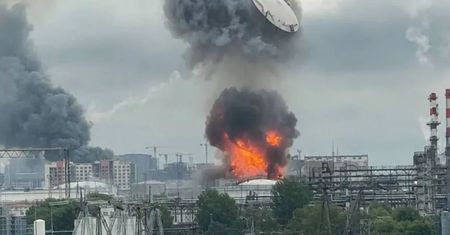 Zełenski zapowiedział uderzenia w rafinerie. Jest reakcja Kremla