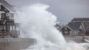 Nor’easter uderzył w USA. Powodzie, zniszczenia i setki odwołanych lotów
