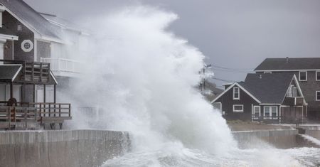 Nor’easter uderzył w USA. Powodzie, zniszczenia i setki odwołanych lotów