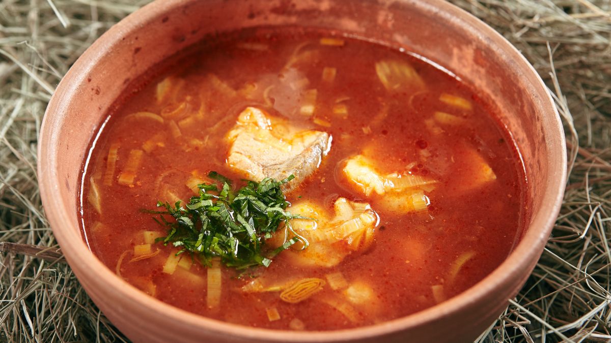 Węgierska zupa halaszle