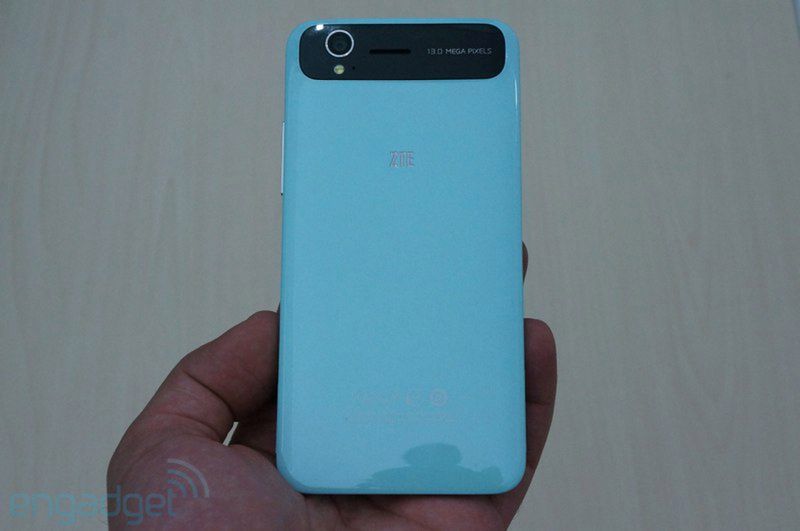 Grand S, czyli 5 cali z Full HD marki ZTE. Ma niestety wielką wadę 2