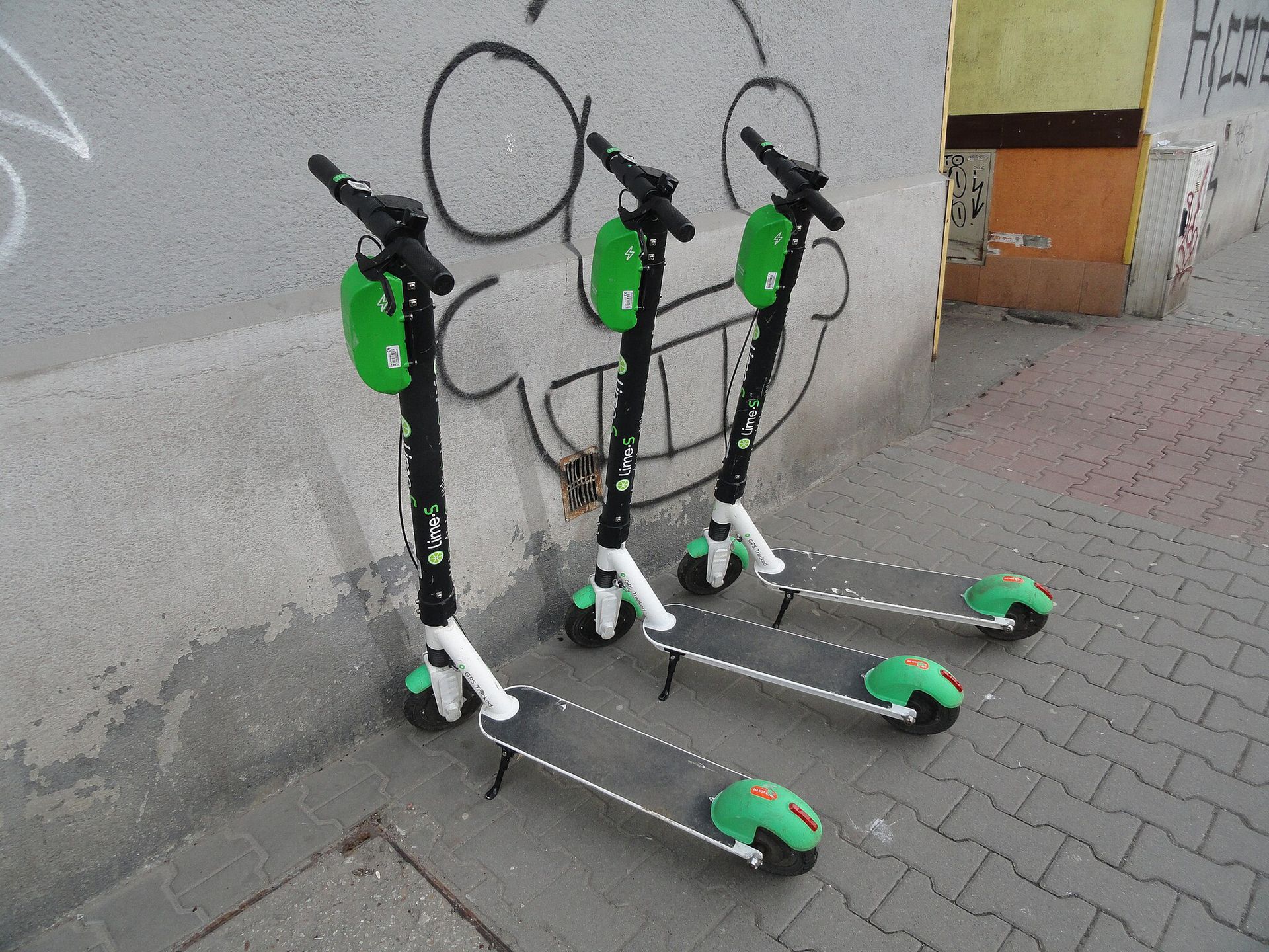 Hulajnogi elektryczne. Zdjęcie ilustracyjne