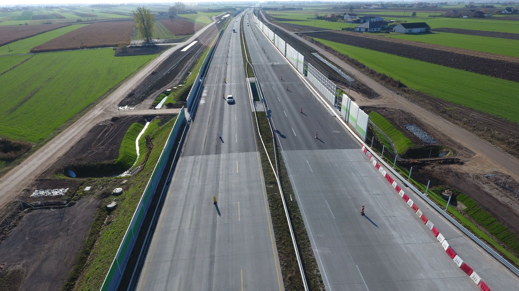 Autostrada A1 między Piotrkowem Trybunalskim a Kamieńskiem w listopadzie 2022 r.