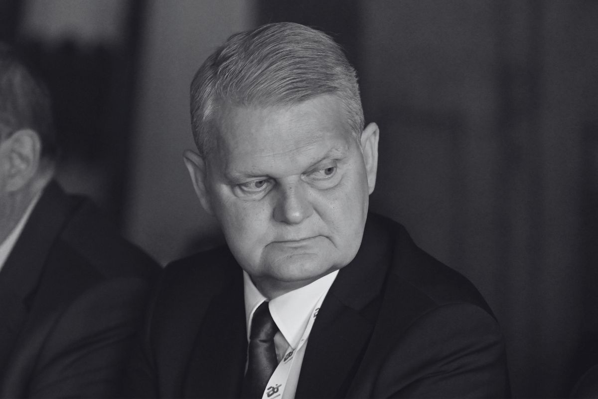 Nie żyje prof. Jacek Semaniak. Był prezesem Głównego Urzędu Miar