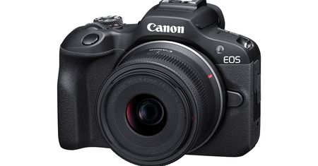 Premiera Canon EOS R100 i jego cena. Po to, by każdy mógł mieć bezlusterkowca