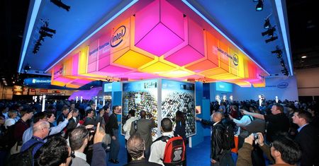 Intel zapowiada konferencję - nadchodzi prezentacja procesorów Core 9000 i płyt Z390? [AKT.]