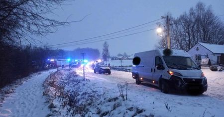 Wypadek w miejscowości Czajęcice. Kraksa trzech aut