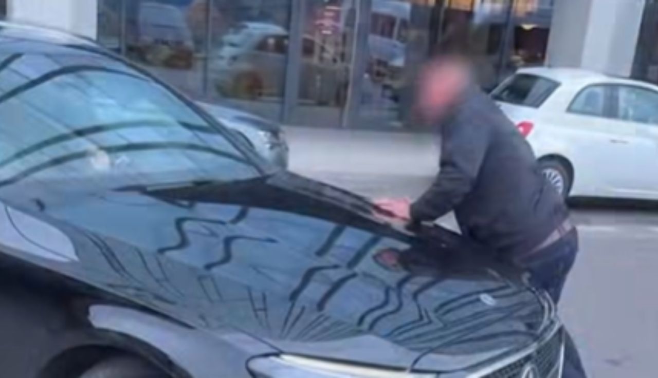 Sceny na dworcu w Warszawie. Nagranie obiega sieć