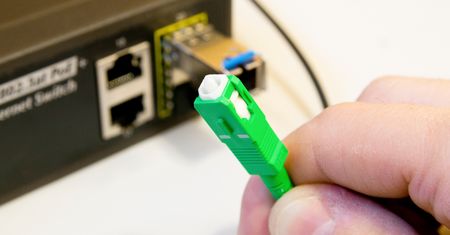 Ministerstwo Cyfryzacji zapowiada szybki internet. Kolejny ważny etap
