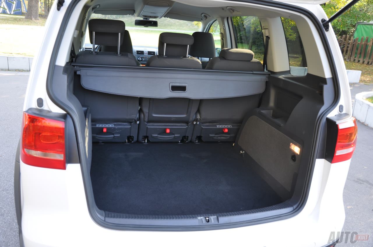 VW Cross Touran
