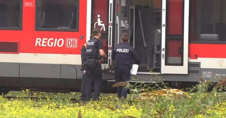 Bomba domowej roboty znaleziona w niemieckim pociągu. Eksperci badają podejrzany ładunek