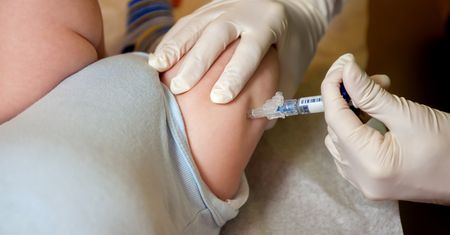 Szczepienie DTP – kalendarz szczepień, dawki i skutki uboczne