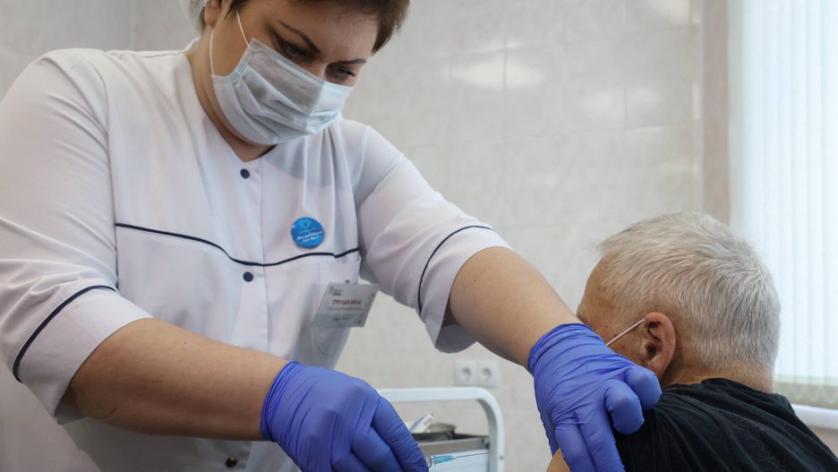 Szczepionka przeciw COVID-19 w Rosji. Nowe informacje ws. Sputnika V