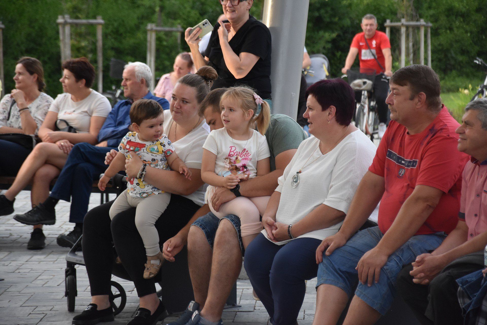 W spektaklu uczestniczyli starsi jak i młodsi