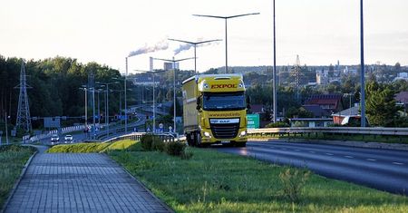 Dramatyczny wypadek. Czołówka z TIR-em