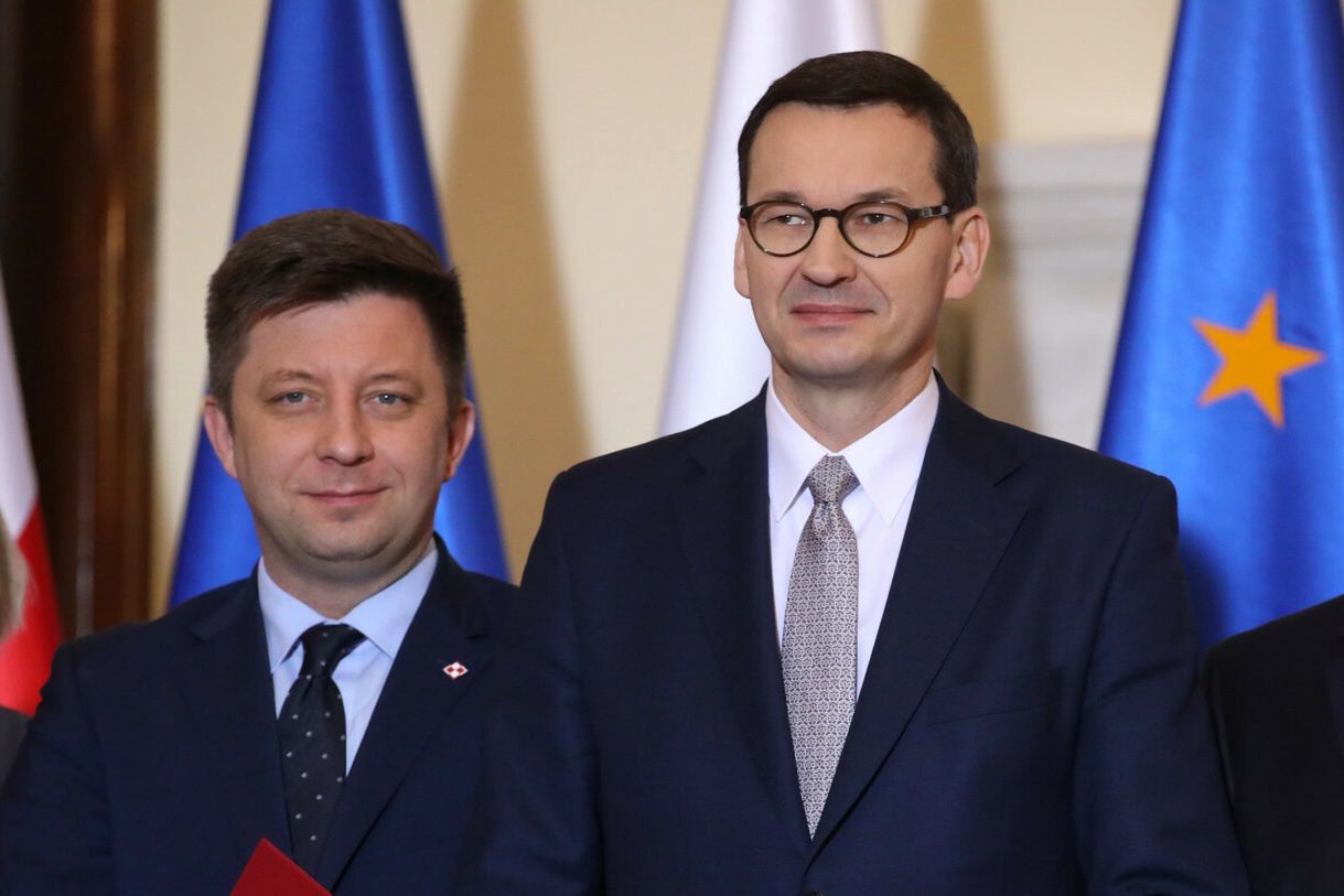 W aferze mailowej ujawniono korespondencję współpracowników premiera Mateusza Morawieckiego. Przyczyną był wyciek ze skrzynki ministra Michała Dworczyka