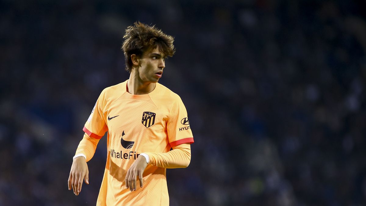 PORTO, PORTUGAL - NOVEMBER 01: Joao Felix of Atletico Madrid looks on during the UEFA Champions League group B match between FC Porto and Atletico Madrid at Estadio do Dragao on November 1, 2022 in Porto, Portugal. (Photo by Diogo Cardoso/DeFodi Images via Getty Images)