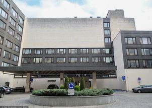 Sejm wyda 1,3 mln zł na pokoje posłów. "Pudrowanie trupa"