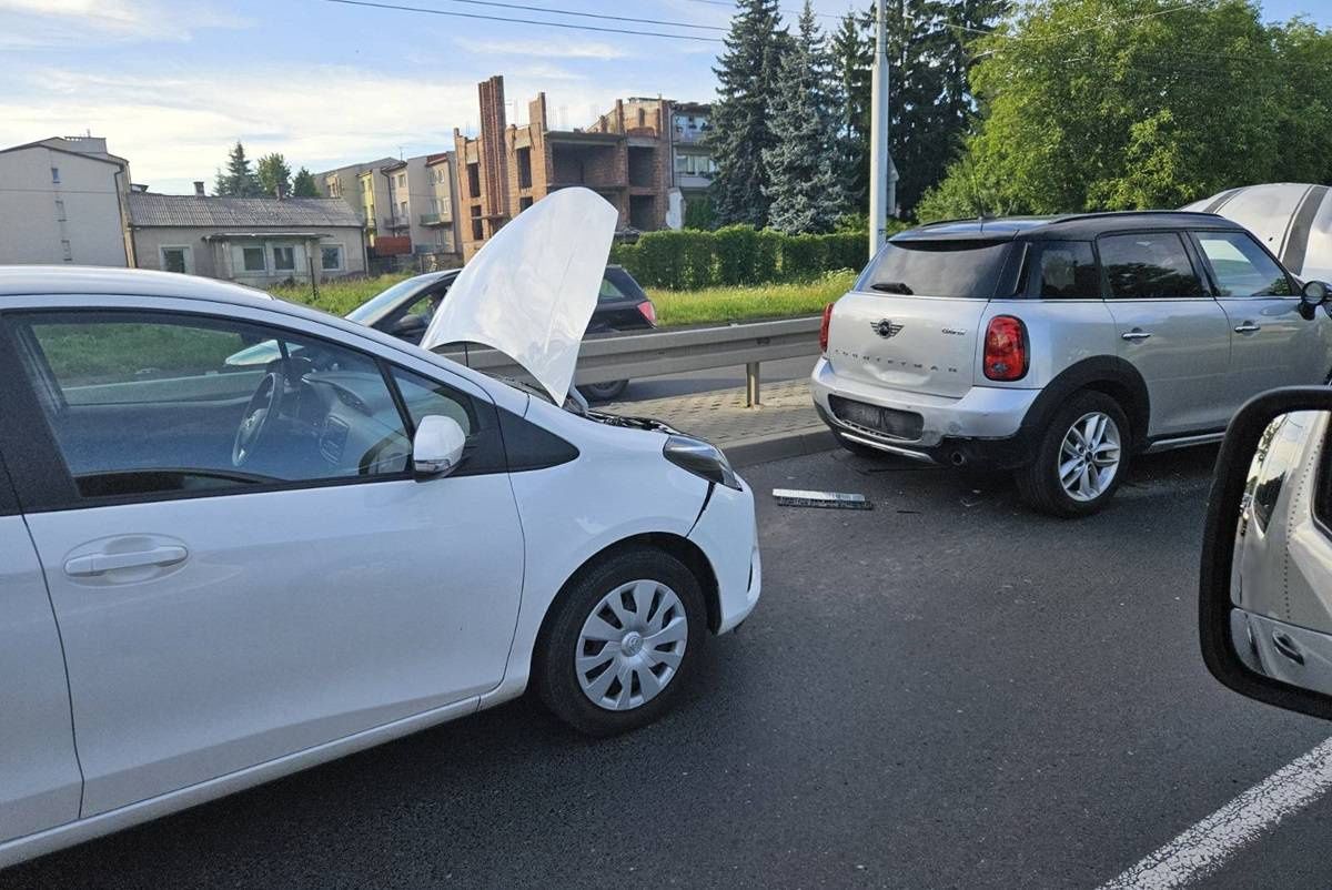Toyota uderzyła w tył min