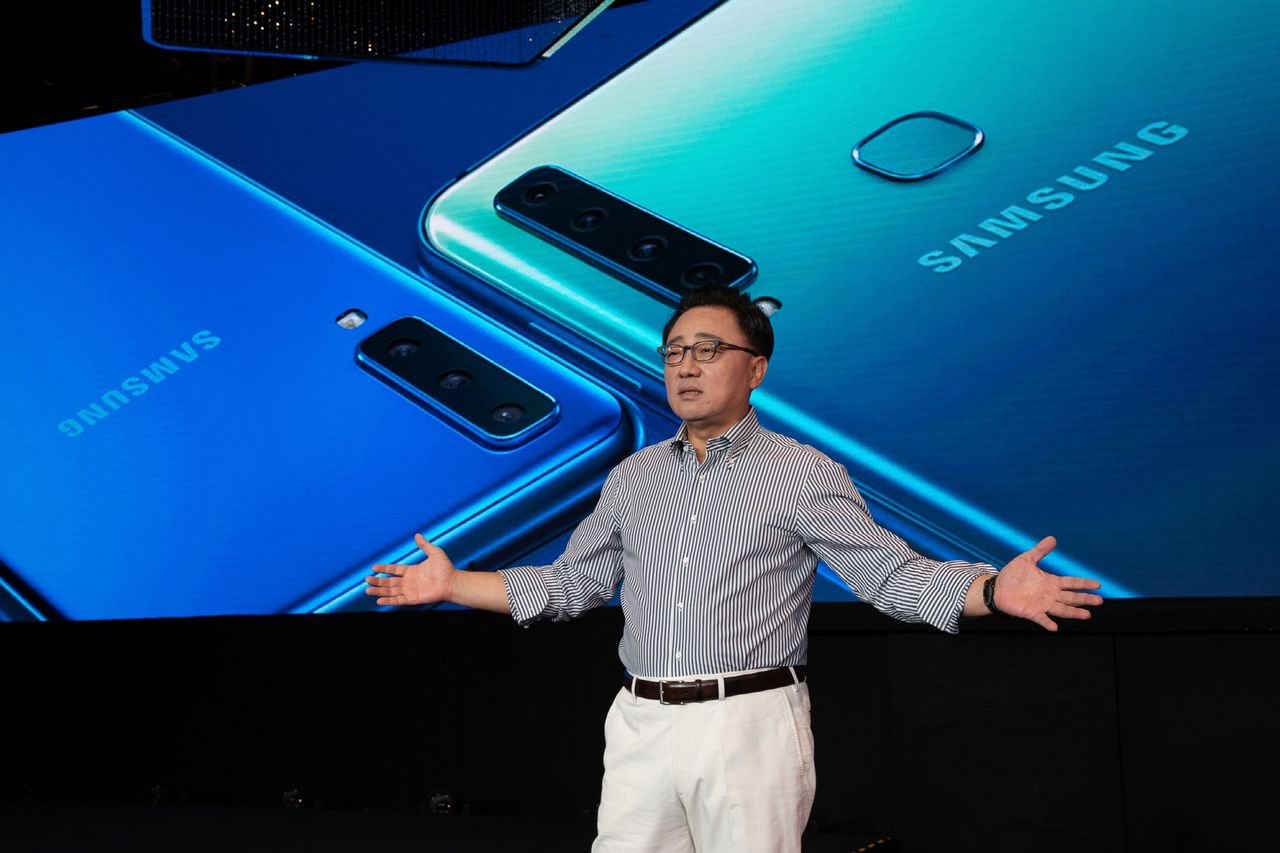 Składany smartfon Samsunga będzie „tabletem, który zmieści się w kieszeni”