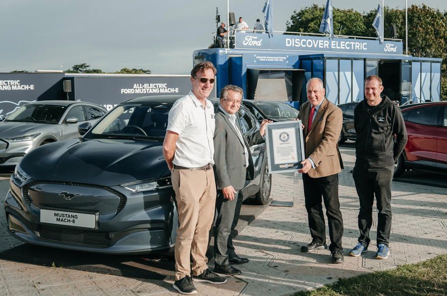 Zasięg nie jest problemem. Ford Mustang Mach-E z rekordem wydajności aut elektrycznych