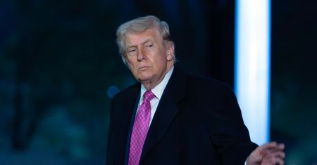Niemiecka prasa: Trump osłabia NATO i zachęca Putina