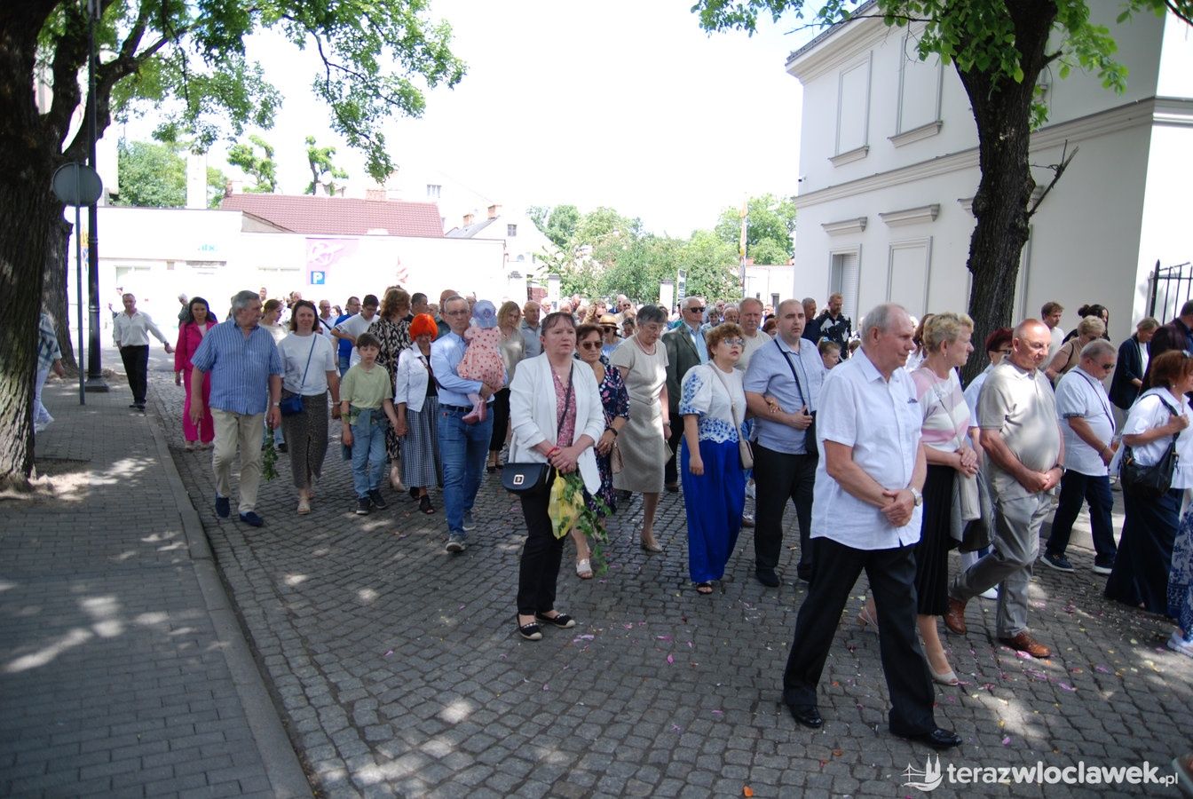Miejska procesja Bożego Ciała przeszła ulicami Włocławka