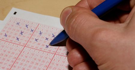 Wyniki Lotto z 14 kwietnia. Wielu osobom wygrana przeszła obok nosa