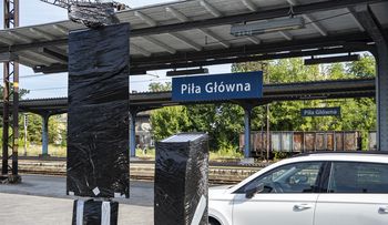 Parking przy dworcu PKP Piła Główna znów bezpłatny. Jest oficjalna odpowiedź kolei
