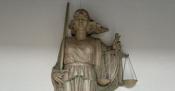 Częstochowa: Skandal w szeregach służb. Wyrok za korupcję