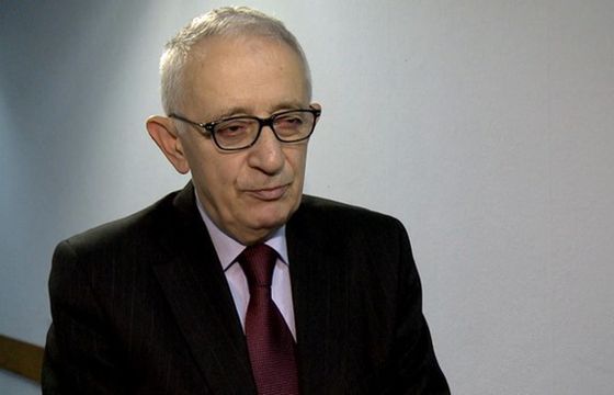 Jerzy Osiatyński: Niskie podatki lepiej pobudzą gospodarkę niż obniżki stóp procentowych